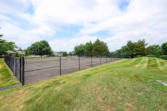 17 Pilgrim Hbr Unit A, Wallingford, CT 06492 - view of tennis court