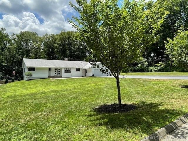 48 Mulberry Rd, Woodbridge, CT 06525 - ranch-style house featuring a front lawn, an attached garage, and driveway