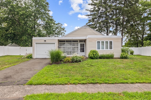 24 Manor Cir E, Hartford, CT 06118 - photo 1