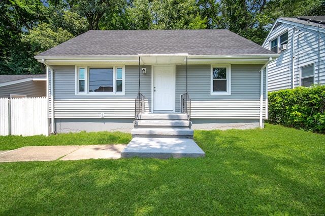 112 Pitt St, Bridgeport, CT 06606 - bungalow featuring a shingled roof