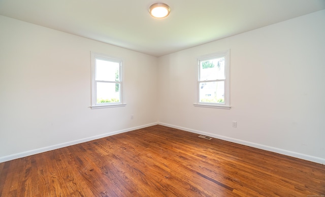 112 Pitt St, Bridgeport, CT 06606 - unfurnished room with wood finished floors