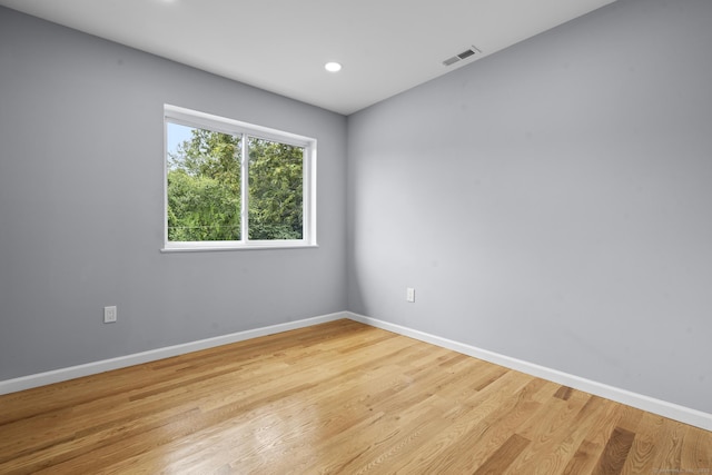 302 Fieldwood Rd, Waterbury, CT 06704 - unfurnished room with light wood-style flooring and recessed lighting