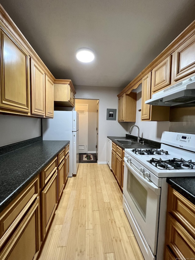 280 Gardner Ave Unit D4, New London, CT 06320 - kitchen featuring white appliances, under cabinet range hood, light wood finished floors, and dark countertops