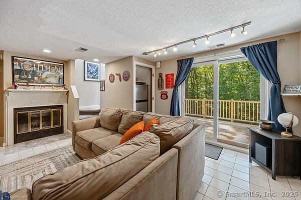 747 W Main St Apt F, Cheshire, CT 06410 - photo 22