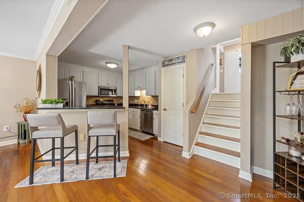 747 W Main St Apt F, Cheshire, CT 06410 - photo 1