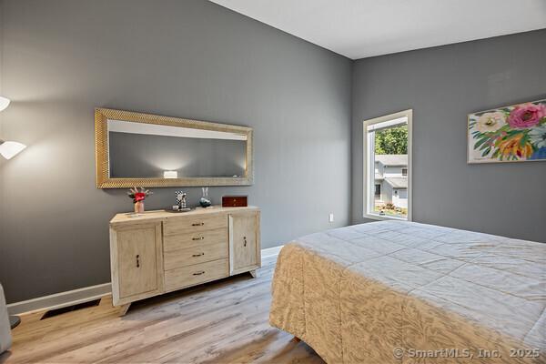 747 W Main St Apt F, Cheshire, CT 06410 - photo 12