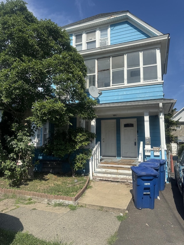 198 Prince St, Bridgeport, CT 06610 - photo 1