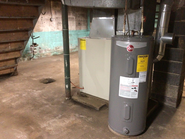 115 Cooper Dr, Waterbury, CT 06704 - utilities with water heater
