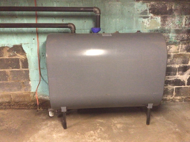115 Cooper Dr, Waterbury, CT 06704 - utilities featuring heating fuel