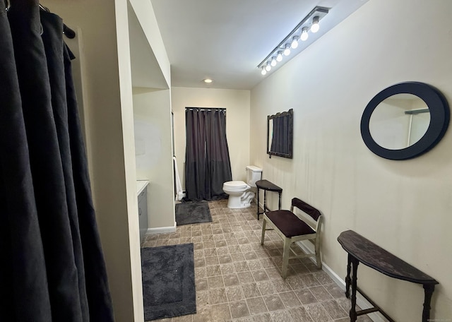 210 Oakville Ave Apt A, Waterbury, CT 06708 - bathroom featuring baseboards