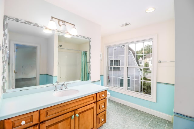 21 Great Heron Ln Unit 21, Brookfield, CT 06804 - full bathroom featuring vanity, recessed lighting, and a shower with shower curtain
