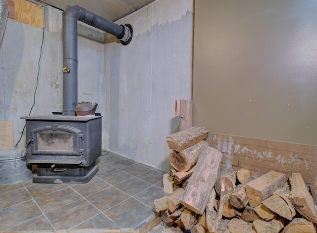 15 Courtney Ln, Killingly, CT 06241 - detailed view of a wood stove