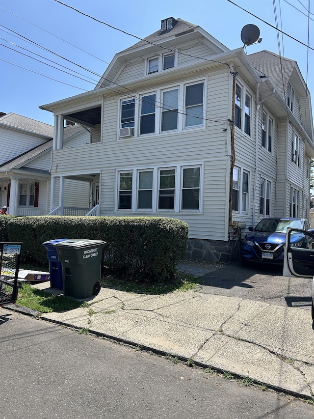 170 Livingston Pl, Bridgeport, CT 06610 - photo 4
