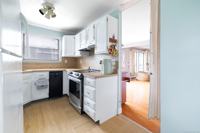 26 Stevens Pl Unit 26, Rocky Hill, CT 06067 - kitchen with stainless steel electric stove, freestanding refrigerator, under cabinet range hood, white cabinetry, and ornamental molding