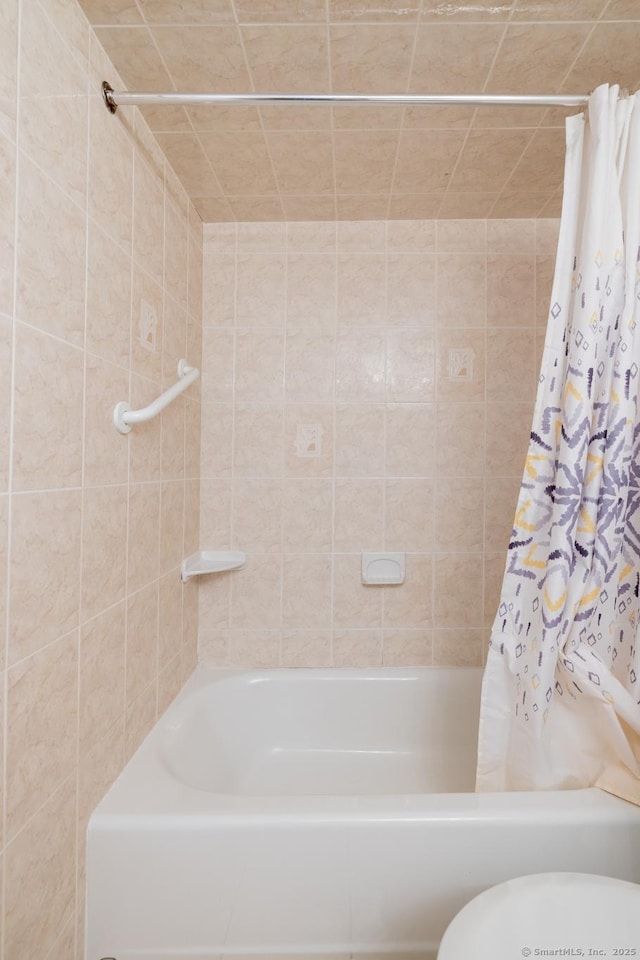 26 Stevens Pl Unit 26, Rocky Hill, CT 06067 - bathroom featuring shower / tub combo with curtain and toilet