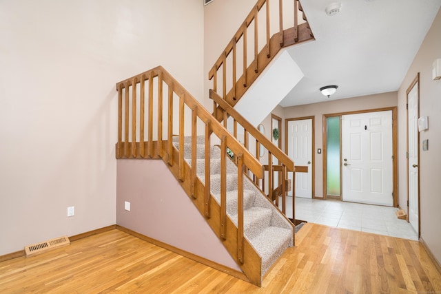 34 Cortland Way Unit 34, Newington, CT 06111 - foyer with wood finished floors and stairs