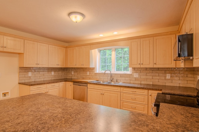 18 Isabellas Pl Unit 18, Killingly, CT 06239 - photo 26