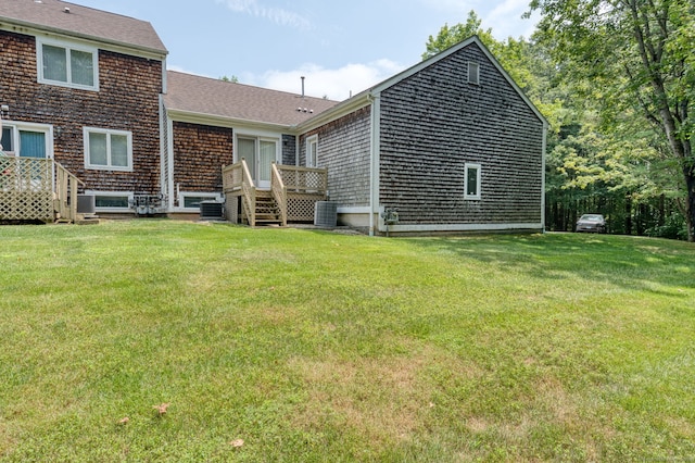 120 Songbird Ln Unit 120, Farmington, CT 06032 - back of property with a yard