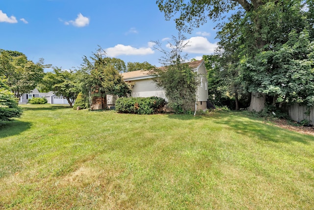 82 Crown St, Trumbull, CT 06611 - photo 3