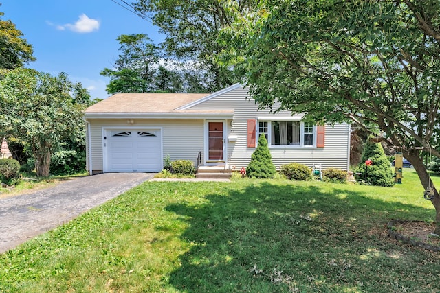 82 Crown St, Trumbull, CT 06611 - photo 4