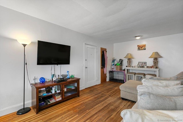 11 Bedford Ave Apt J2, Norwalk, CT 06850 - living room featuring wood finished floors and baseboards
