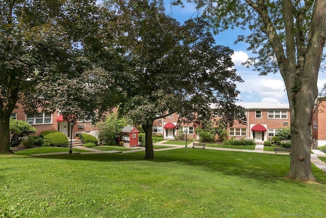 11 Bedford Ave Apt J2, Norwalk, CT 06850 - view of home's community with a lawn