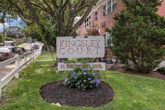 11 Bedford Ave Apt J2, Norwalk, CT 06850 - community sign with a yard