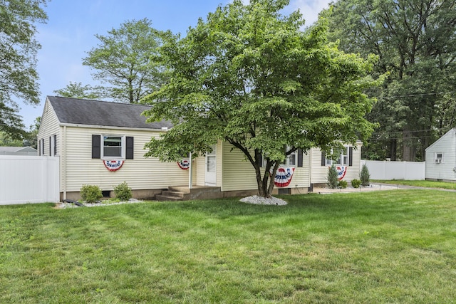 15 Arlington Rd, Windsor Locks, CT 06096 - view of front of house featuring roof with shingles