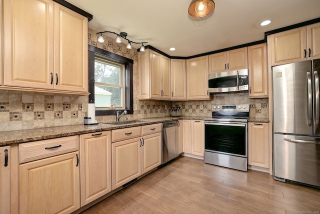31 Bruce Ln, Meriden, CT 06451 - photo 4
