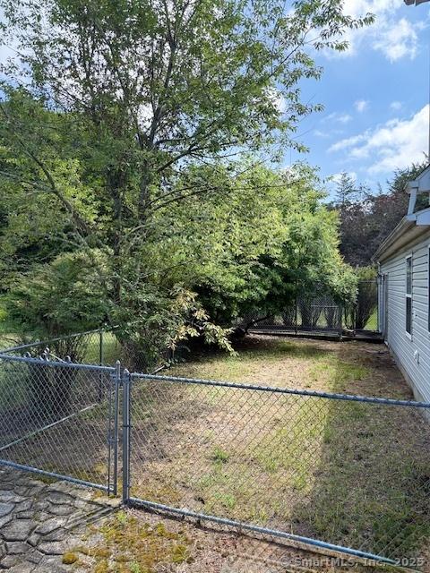 67 Bergendahl Dr, Griswold, CT 06351 - view of yard
