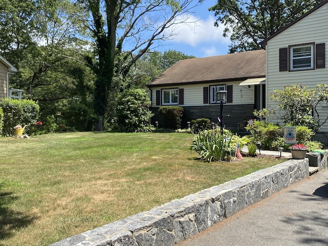 12 Pine Point Dr, Bridgeport, CT 06606 - photo 3