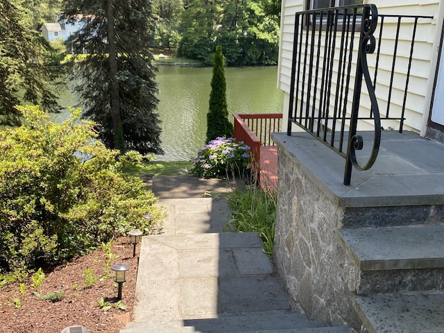 12 Pine Point Dr, Bridgeport, CT 06606 - photo 31