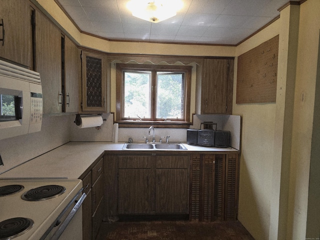 16AND23 Farrell Rd, Newtown, CT 06470 - kitchen with electric range and light countertops