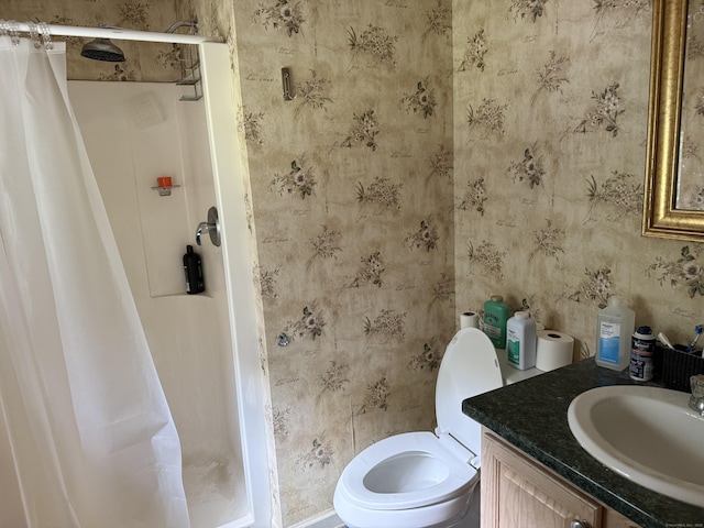 300 Foxon Hill Rd, East Haven, CT 06513 - bathroom with wallpapered walls, vanity, and a shower with curtain