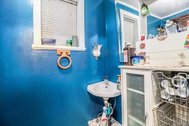 52 Hudson Dr, New Fairfield, CT 06812 - bathroom featuring a sink