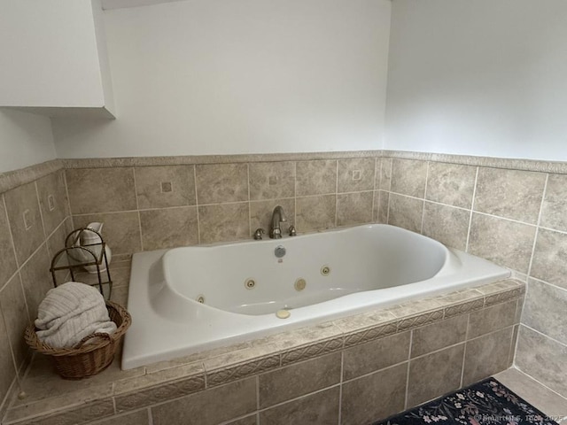 19 Hartford Ave, Old Saybrook, CT 06475 - bathroom featuring a tub with jets