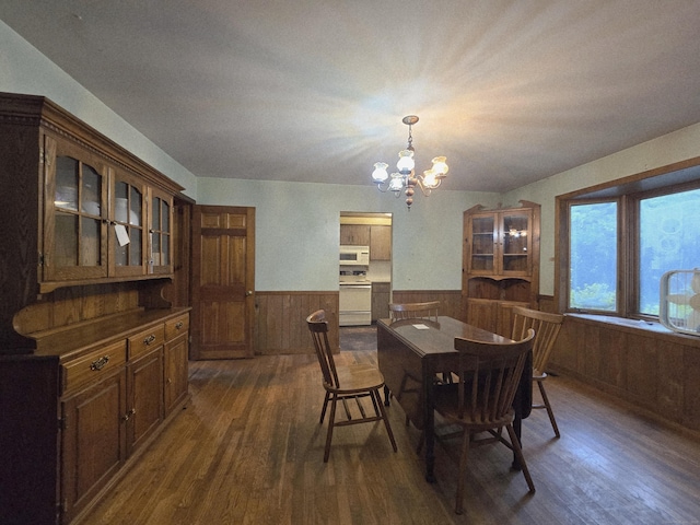 16 Farrell Rd, Newtown, CT 06470