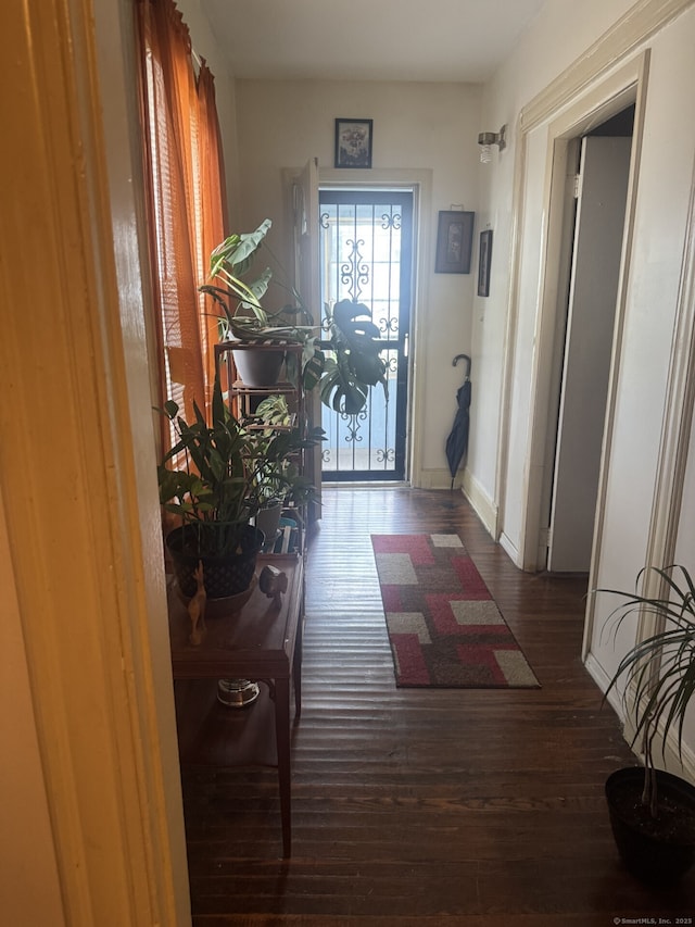 32 Lenox St, Hartford, CT 06154 - hall featuring wood-type flooring