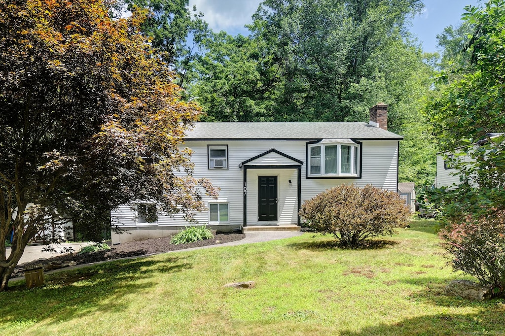 107 Old N Rd, Winchester, CT 06098 - photo 1