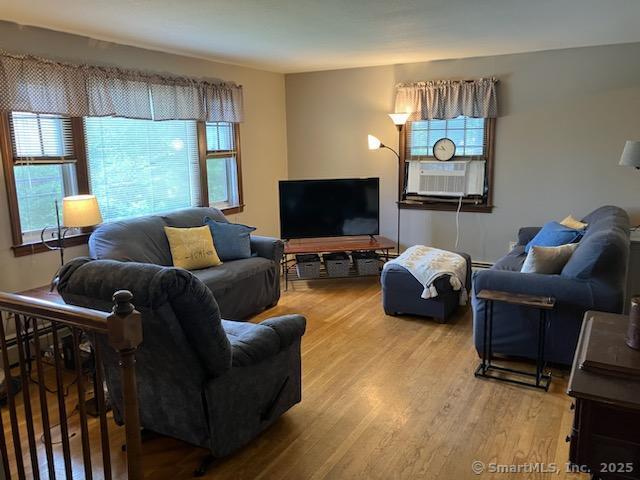 366 Sabin St, Putnam, CT 06260 - photo 8