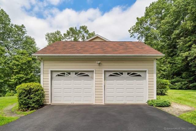 26 Philo Curtis Rd, Newtown, CT 06482 - view of detached garage