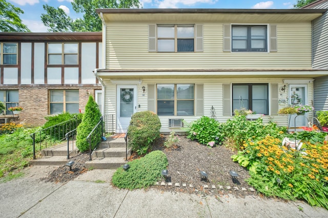 996 Meriden Waterbury Tpke Apt 3E, Southington, CT 06479 - photo 1