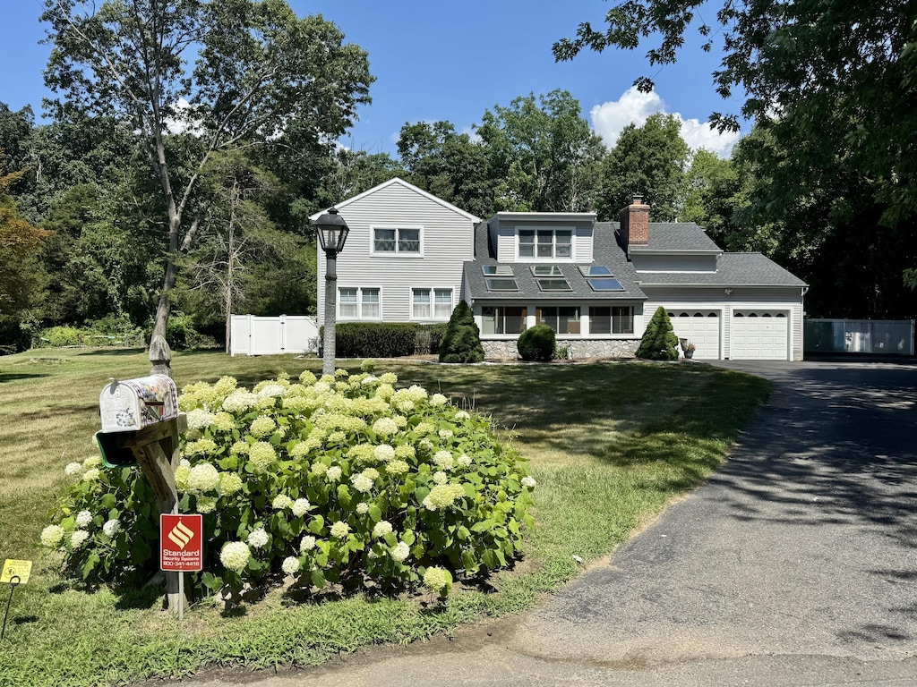 2 Thistle Rd, Norwalk, CT 06851 - photo 1