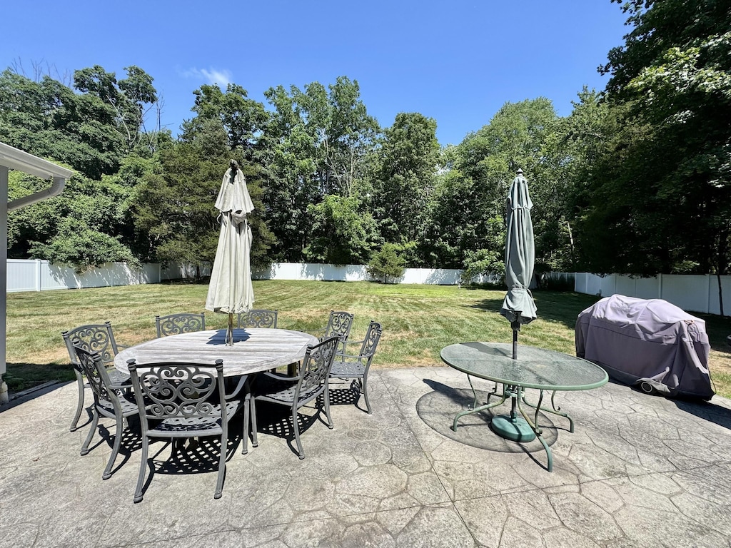 2 Thistle Rd, Norwalk, CT 06851 - photo 3