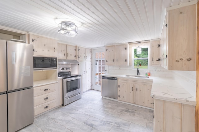 725 Lombard Rd, Chicopee, MA 01020 - photo 8