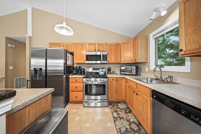 60 Phoenix Ave, Naugatuck, CT 06770 - photo 10