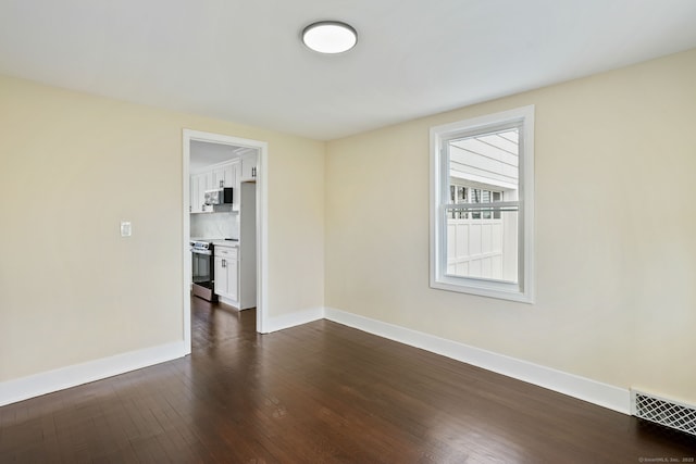 109 Parkway Dr, Stratford, CT 06614 - photo 13
