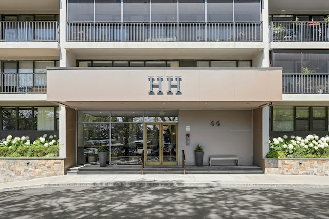 44 Strawberry Hill Ave Apt 12F, Stamford, CT 06902 - photo 2
