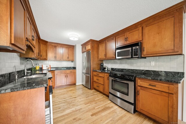 39 Pheasant Hill Dr, West Hartford, CT 06107 - photo 8