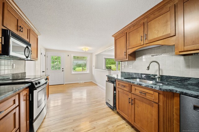39 Pheasant Hill Dr, West Hartford, CT 06107 - photo 10